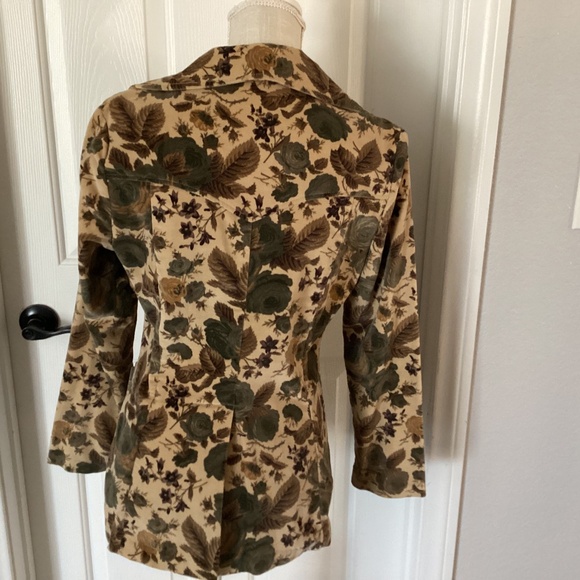 Stage West by Prior Floral Jacket, Size 36(4-6) Color Multi Colored - Picture 2 of 4
